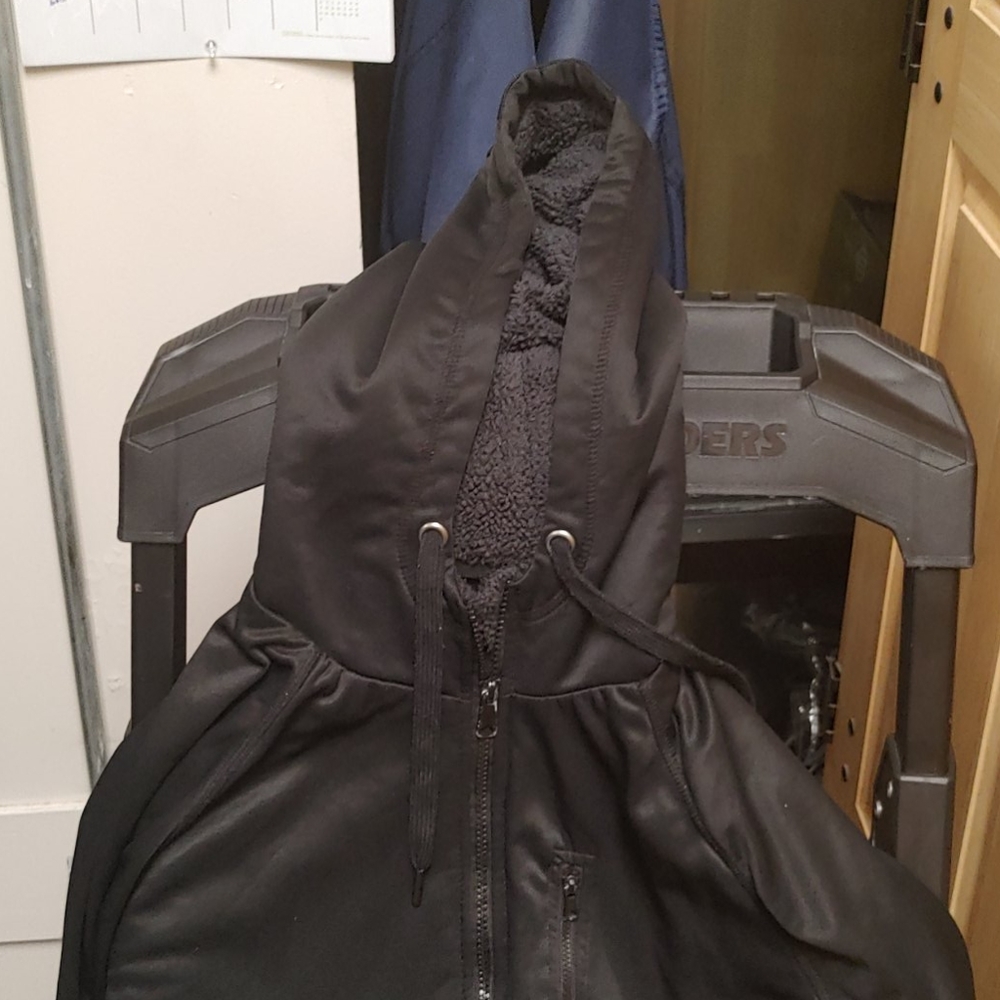 Coat - Picture 4 of 4